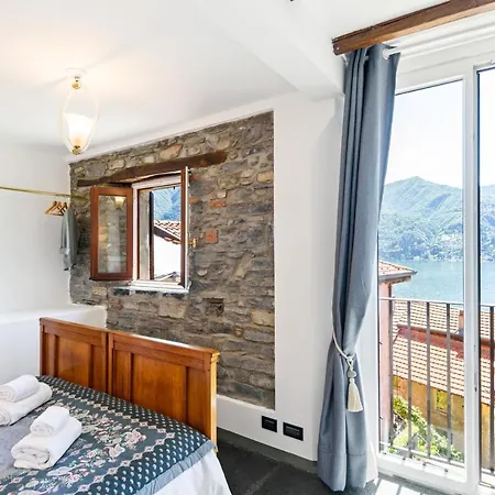 Beautiful Apt Overlooking The Lake - Unique Vintage Decor And Music Memories Apartment *